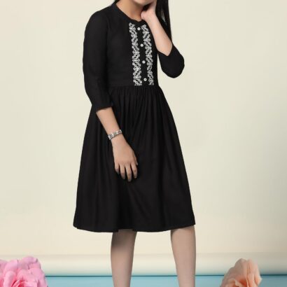 71Zf34NhWJL - Bailly - Premium Dress Materials for Every Occasion