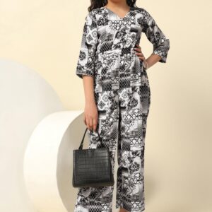 81BqUOTnEzL - Bailly - Premium Dress Materials for Every Occasion