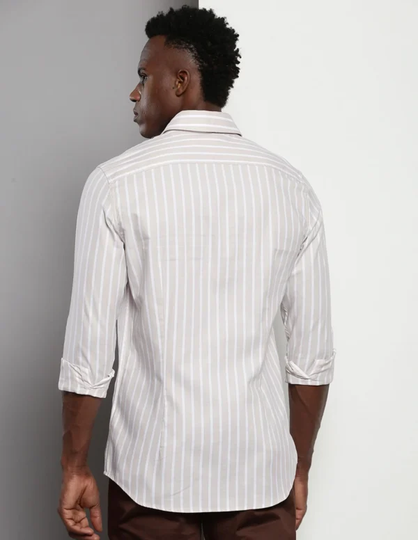 712B-r2KcrL.webp - Bailly - Premium Dress Materials for Every Occasion