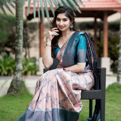 71eTcKHkrL.jpg - Bailly - Premium Dress Materials for Every Occasion