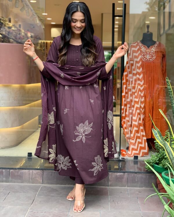 819Q5eQpz7L - Bailly - Premium Dress Materials for Every Occasion