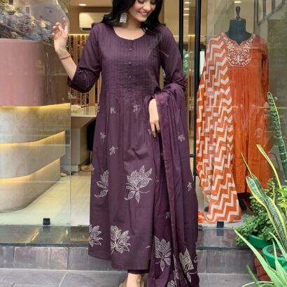 81CEhzKHRZL - Bailly - Premium Dress Materials for Every Occasion
