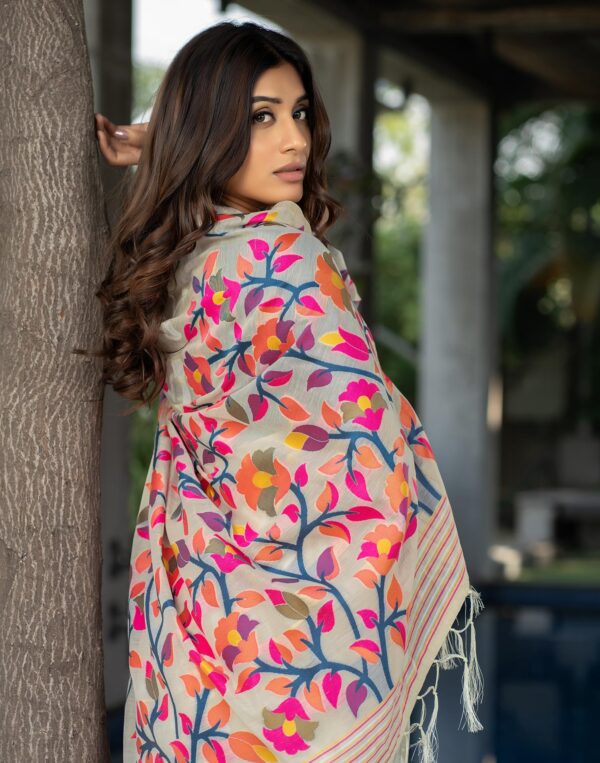 81PYrpFBtxL.jpg - Bailly - Premium Dress Materials for Every Occasion