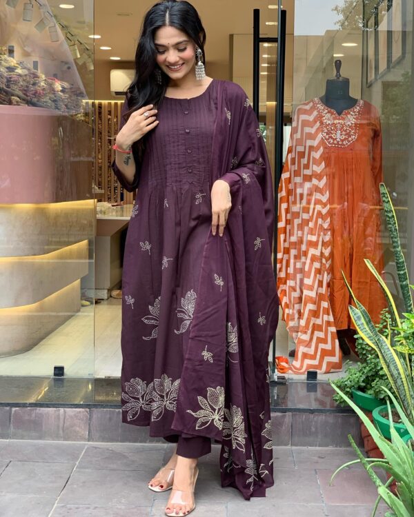 81r+6IFL8TL - Bailly - Premium Dress Materials for Every Occasion