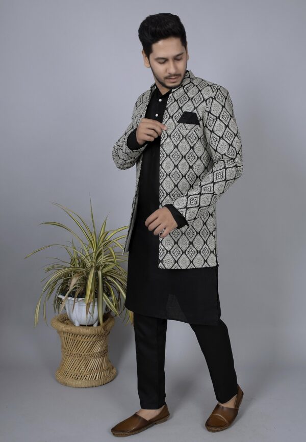 91SQRqCHU4L - Bailly - Premium Dress Materials for Every Occasion