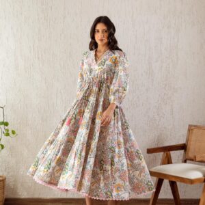 91UpIK6IX5L - Bailly - Premium Dress Materials for Every Occasion