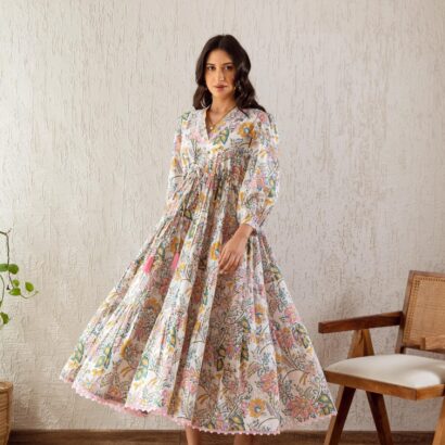 91UpIK6IX5L - Bailly - Premium Dress Materials for Every Occasion