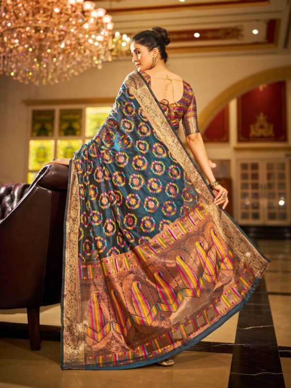 91kn5qCKPUL.jpg - Bailly - Premium Dress Materials for Every Occasion