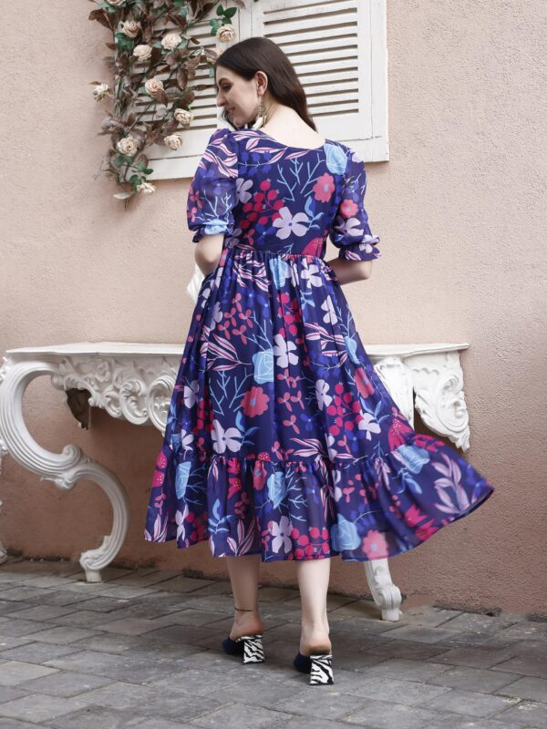 91oevNKMvxL - Bailly - Premium Dress Materials for Every Occasion